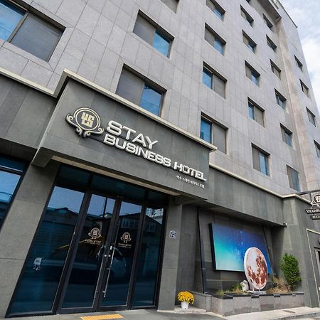 Yeosu Stay Hotel Exteriör bild
