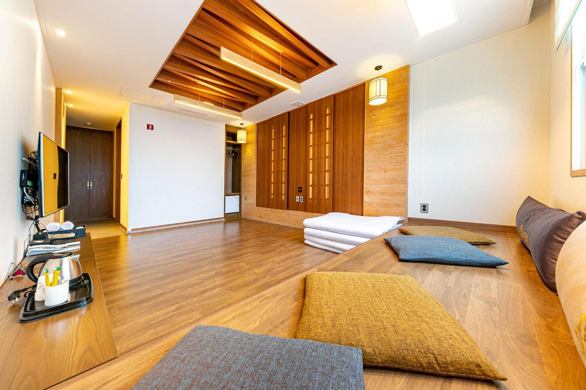 Yeosu Stay Hotel Rum bild