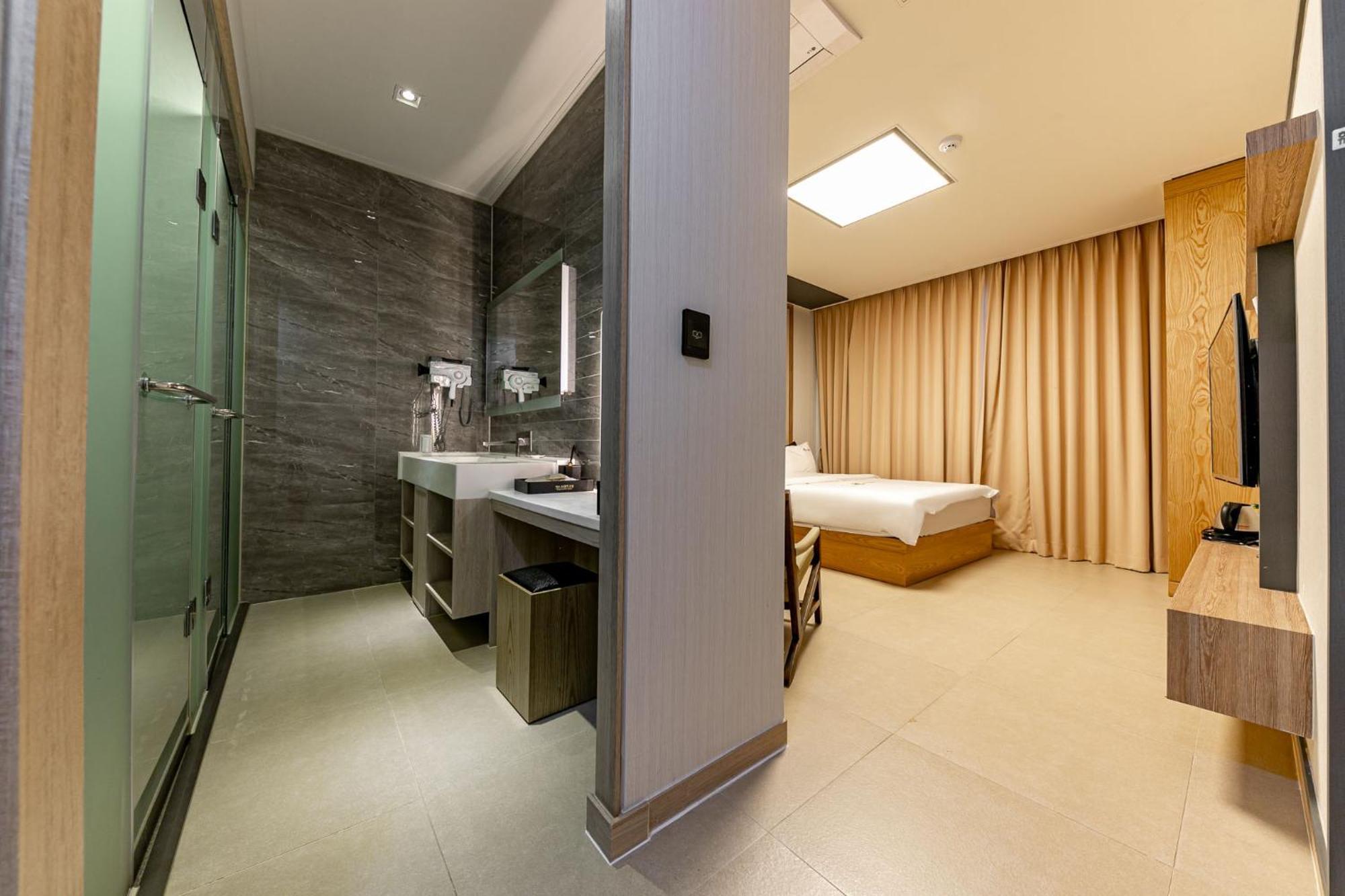 Yeosu Stay Hotel Rum bild