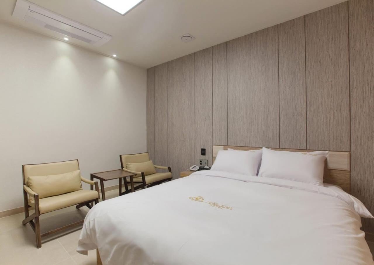 Yeosu Stay Hotel Rum bild