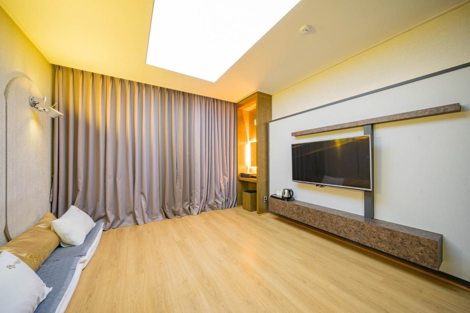 Yeosu Stay Hotel Rum bild