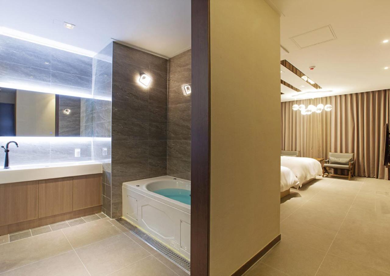 Yeosu Stay Hotel Rum bild