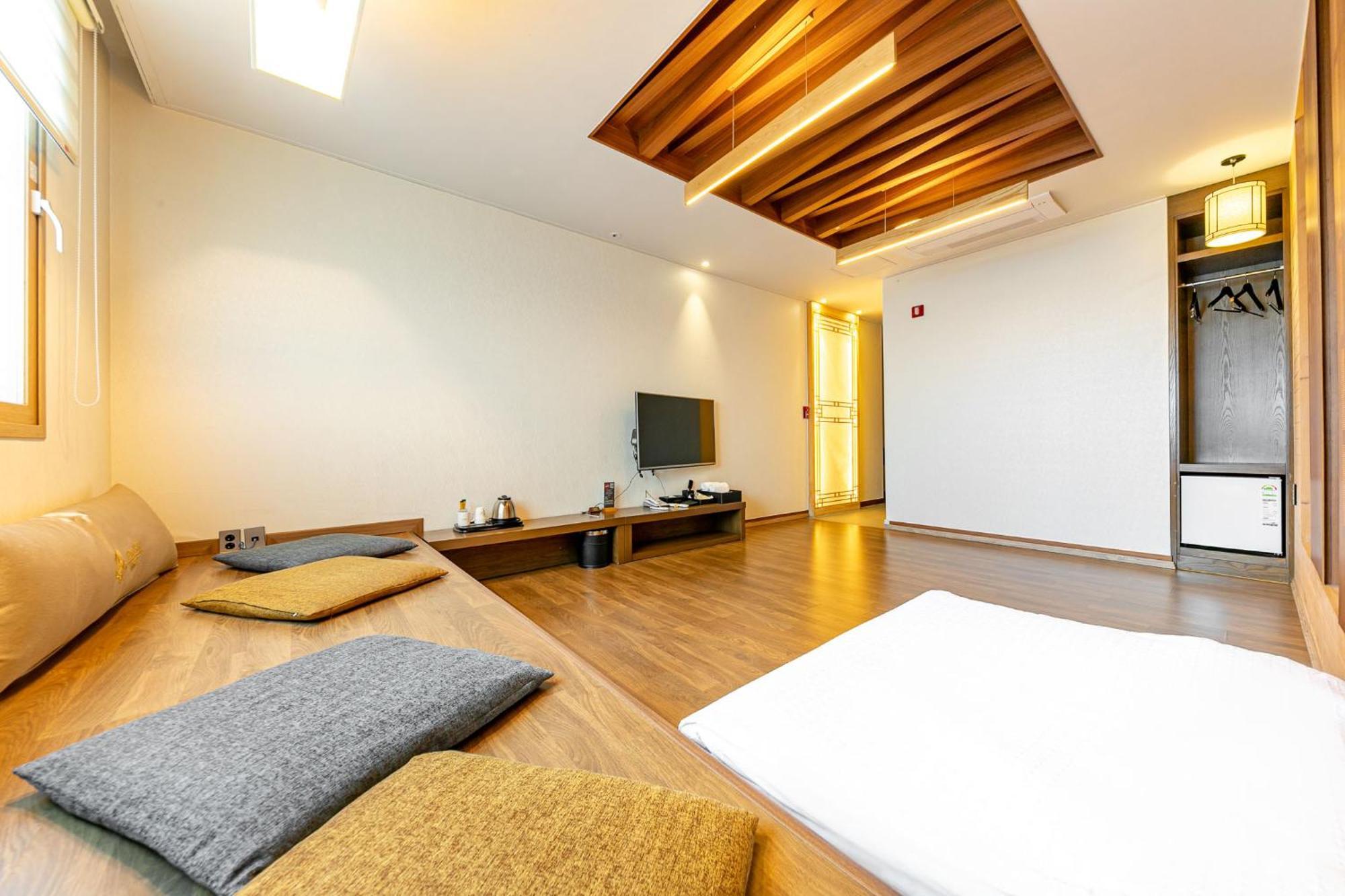 Yeosu Stay Hotel Rum bild