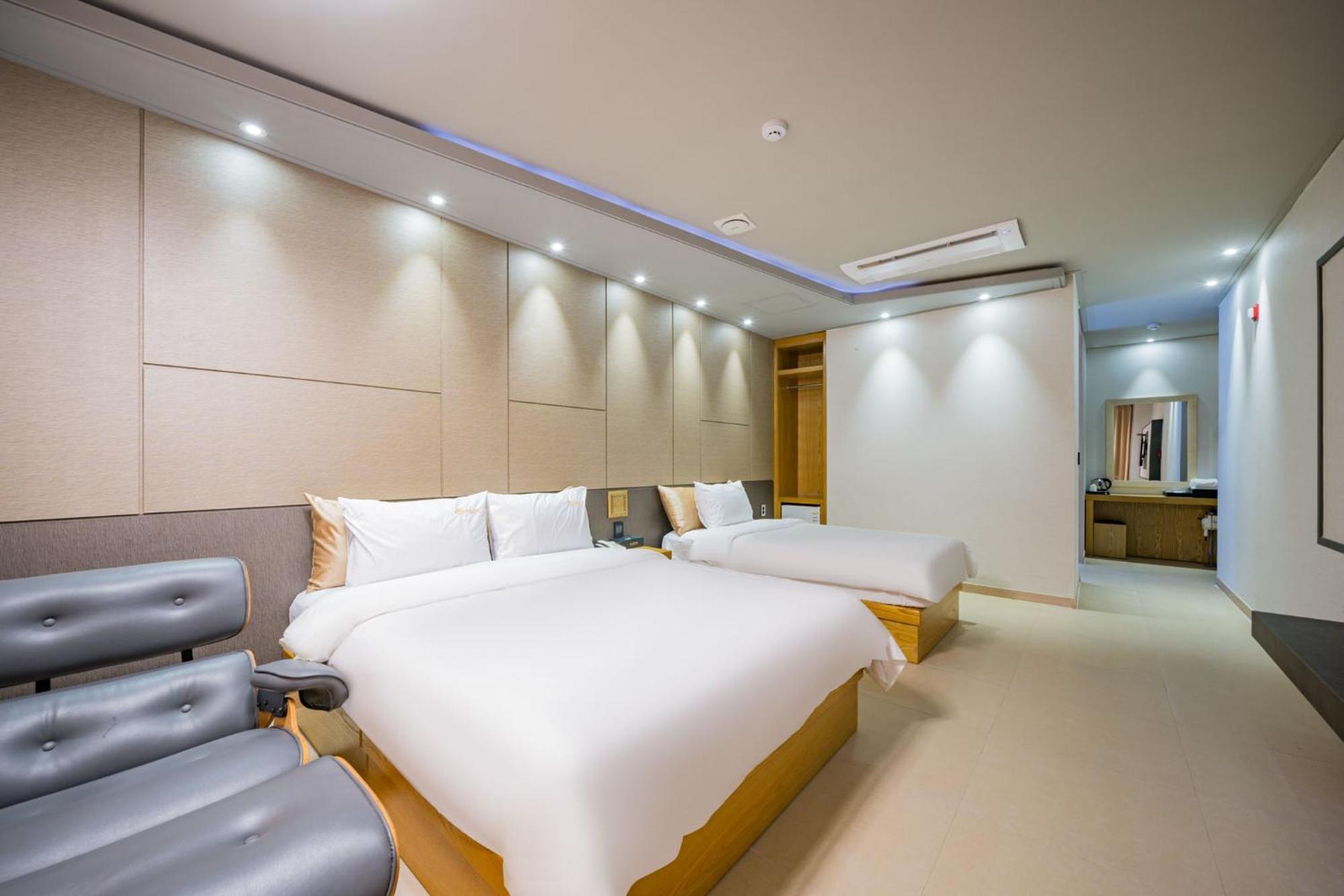 Yeosu Stay Hotel Rum bild