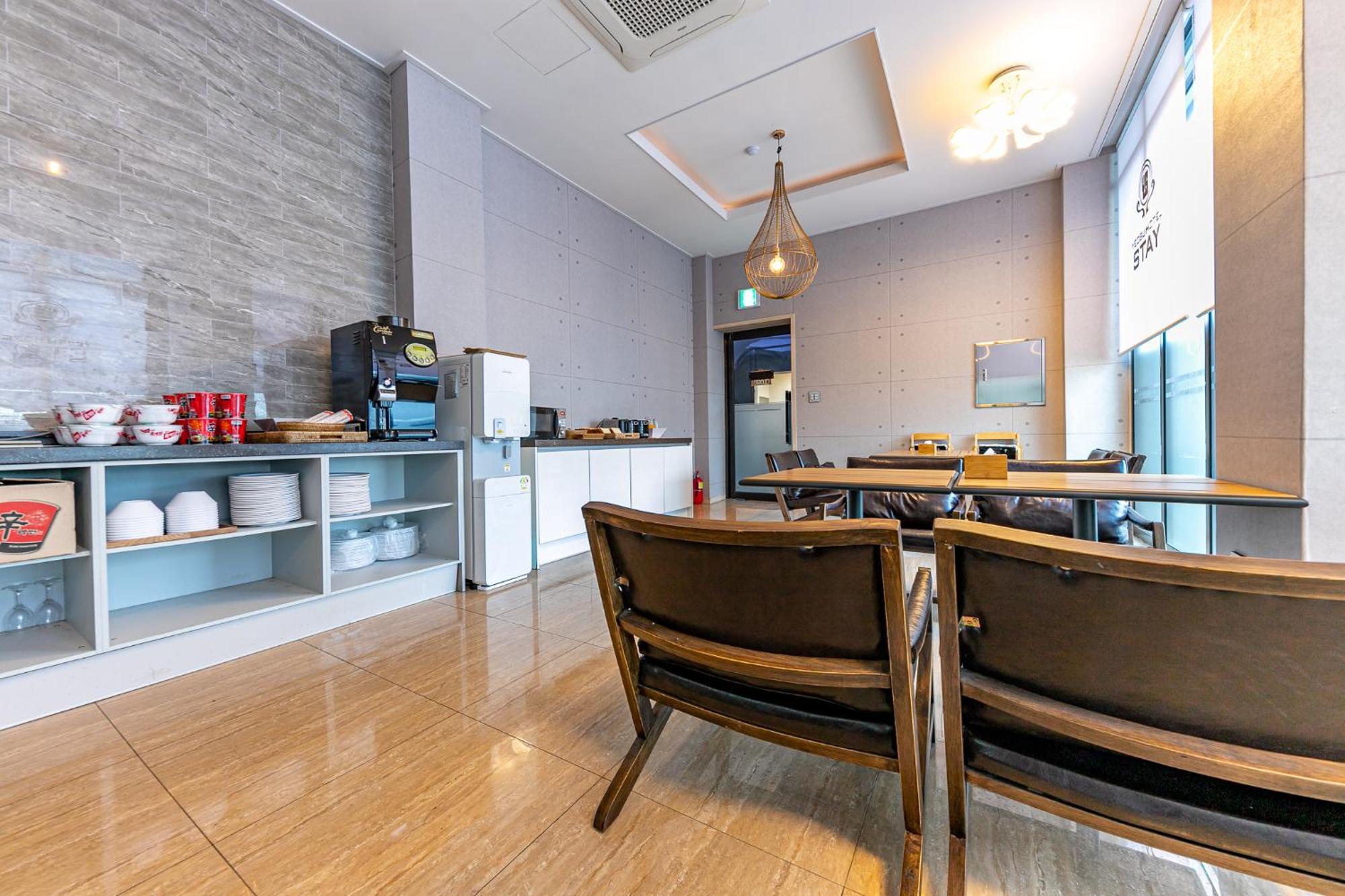 Yeosu Stay Hotel Exteriör bild