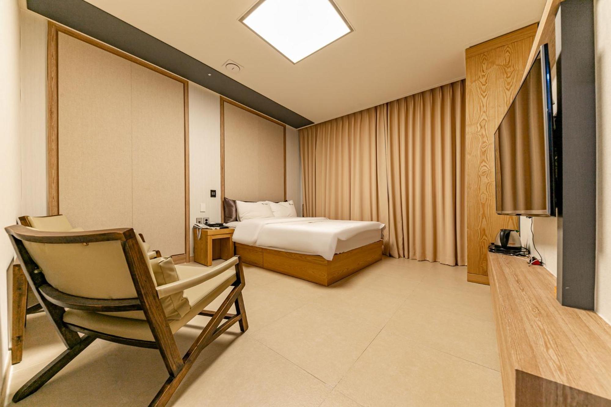 Yeosu Stay Hotel Rum bild