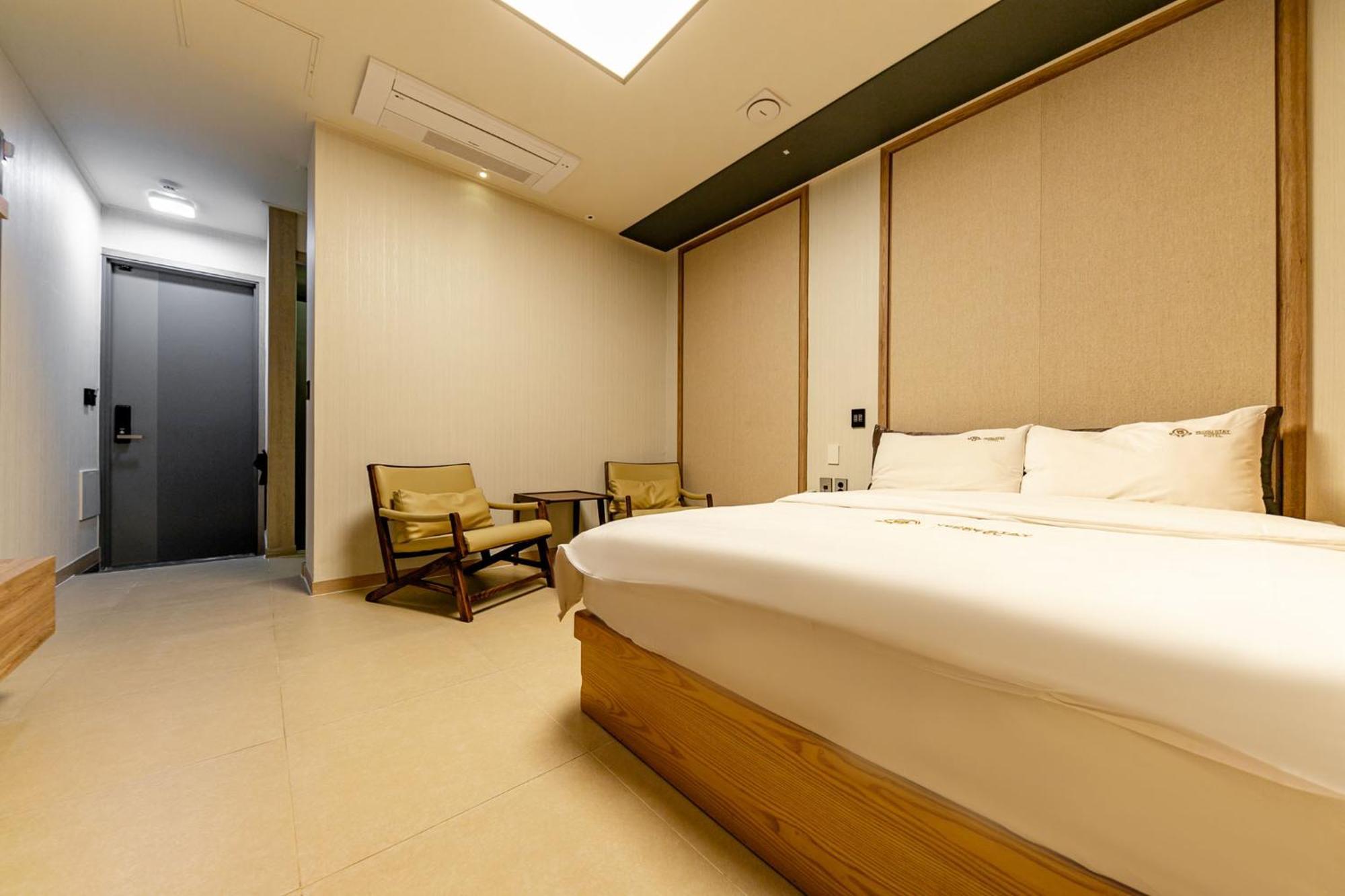 Yeosu Stay Hotel Rum bild